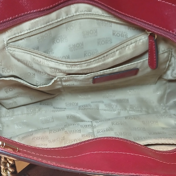 Michael Kors Jet Set Travel Large Chain Shoulder Tote – Cherry Red Leather - Picture 8 of 11